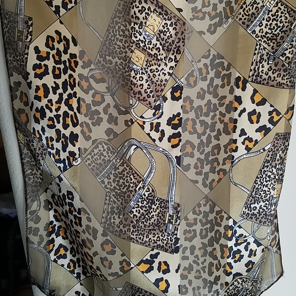 Leopard print scarf - Picture 2 of 2